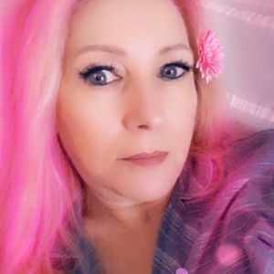 Meet your Posher, Sandy